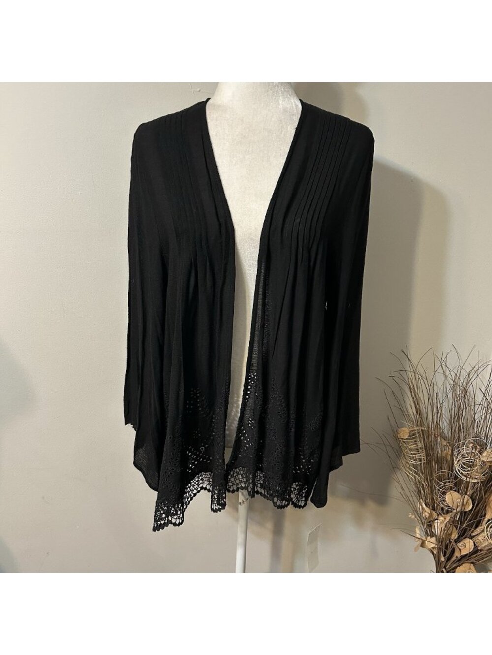 NWT Gibson Latimer Women Black Open Front Cardigan Jacket Pleated Embroidered M